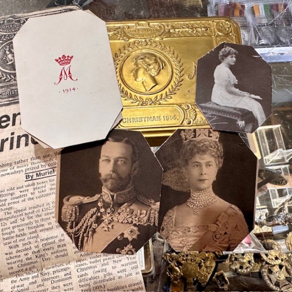 WW1 Tin and Cards 2